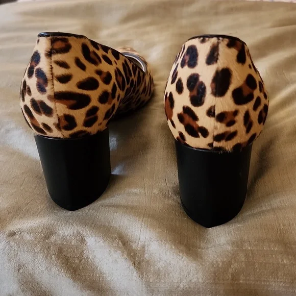 Marc Fisher Leopard Print, 2.5" Heels. NWOT. Sz 9. Beige Multi. - Picture 3 of 6
